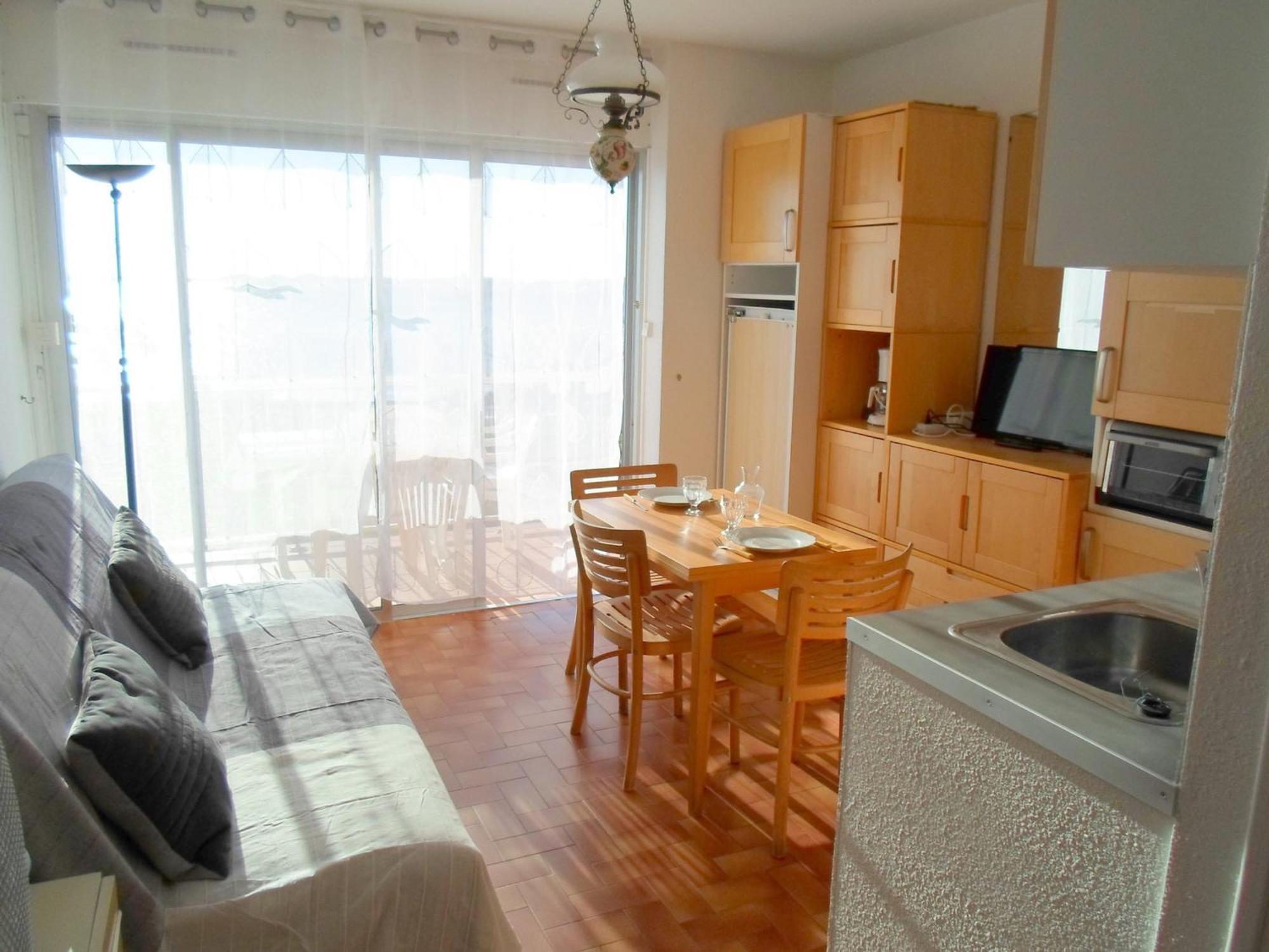 בלרוק-לה-באינס Appartement 2 Etoiles Proche Thermes, Animaux Admis - Fr-1-503-20 מראה חיצוני תמונה